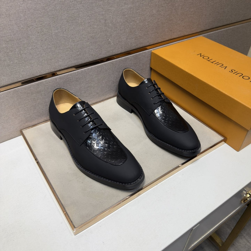 Louis Vuitton Textured Vamp Lace-Up Dress Shoes